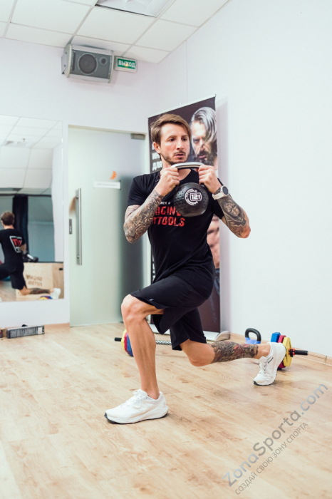 Гиря 10 кг с хромированной ручкой полиуретановая (CPU) Original FitTools